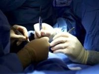 tinédzser sebész császármetszés india