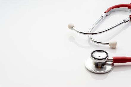 Sztetoszkóp koronavírus omikron