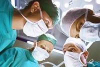 felébredt az altatásból műtét operáció felébredt az altatásból műtét operáció