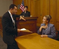 tanú kikérdezése a bíróságon, szemtanú